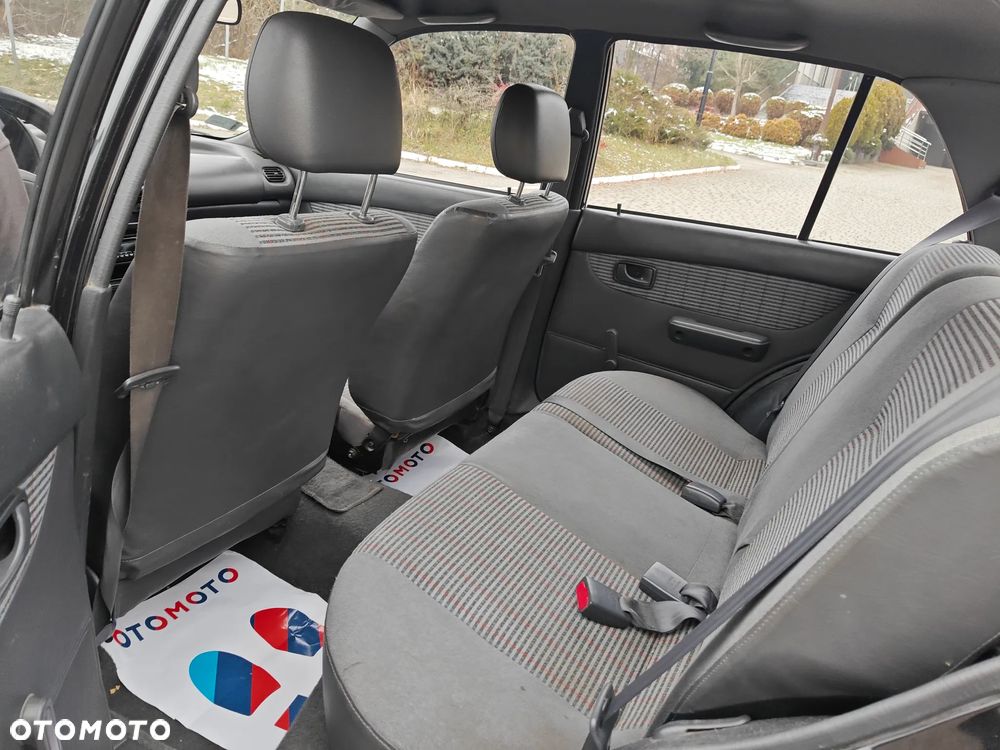 Daihatsu Charade - 7