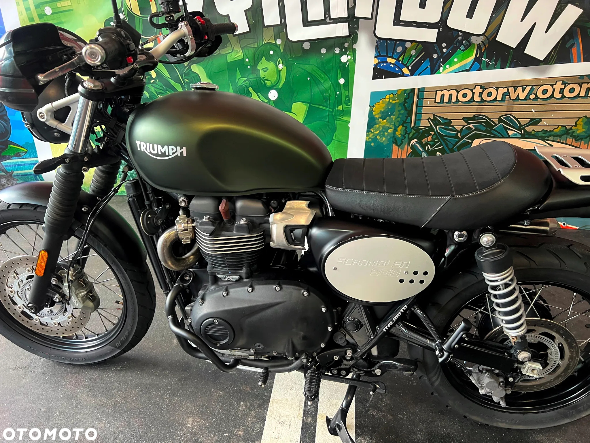 Triumph Scrambler - 18