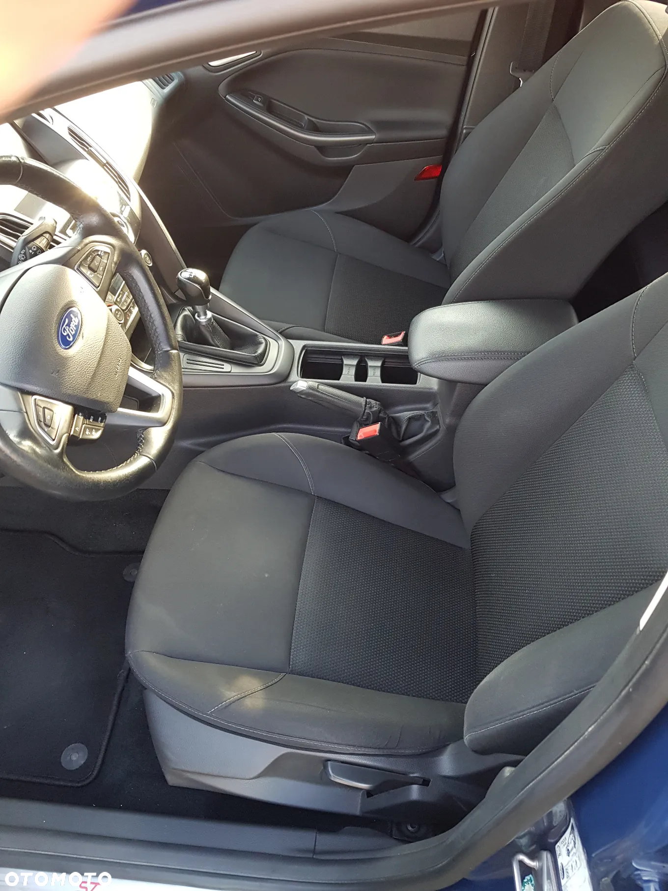 Ford Focus 1.5 TDCi SYNC Edition - 17