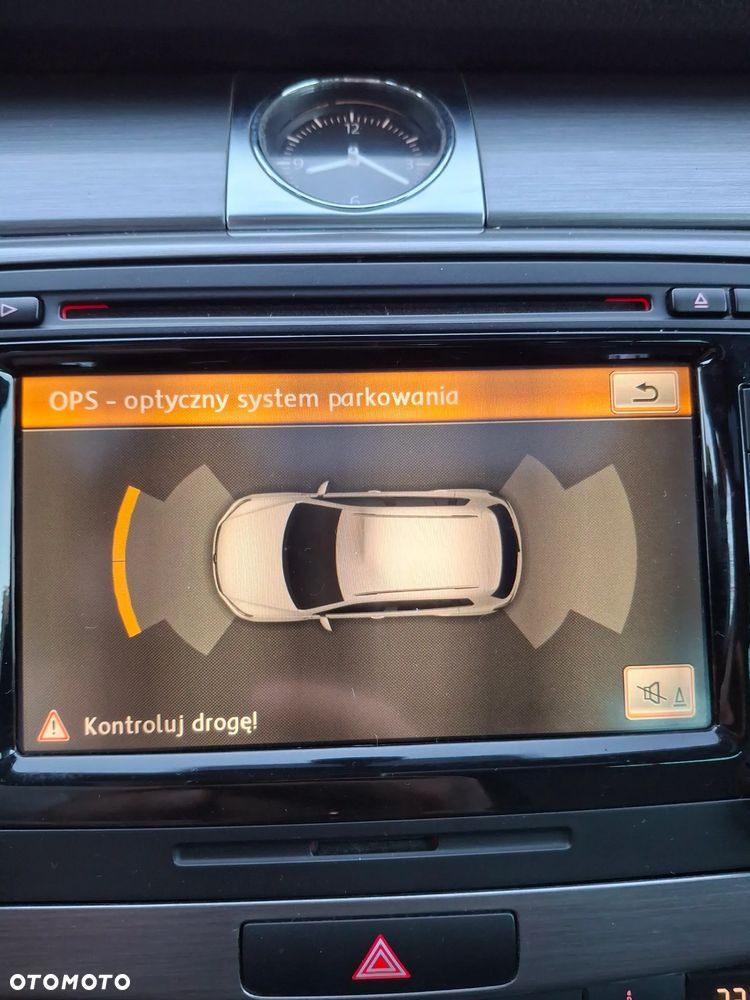Volkswagen Passat - 17