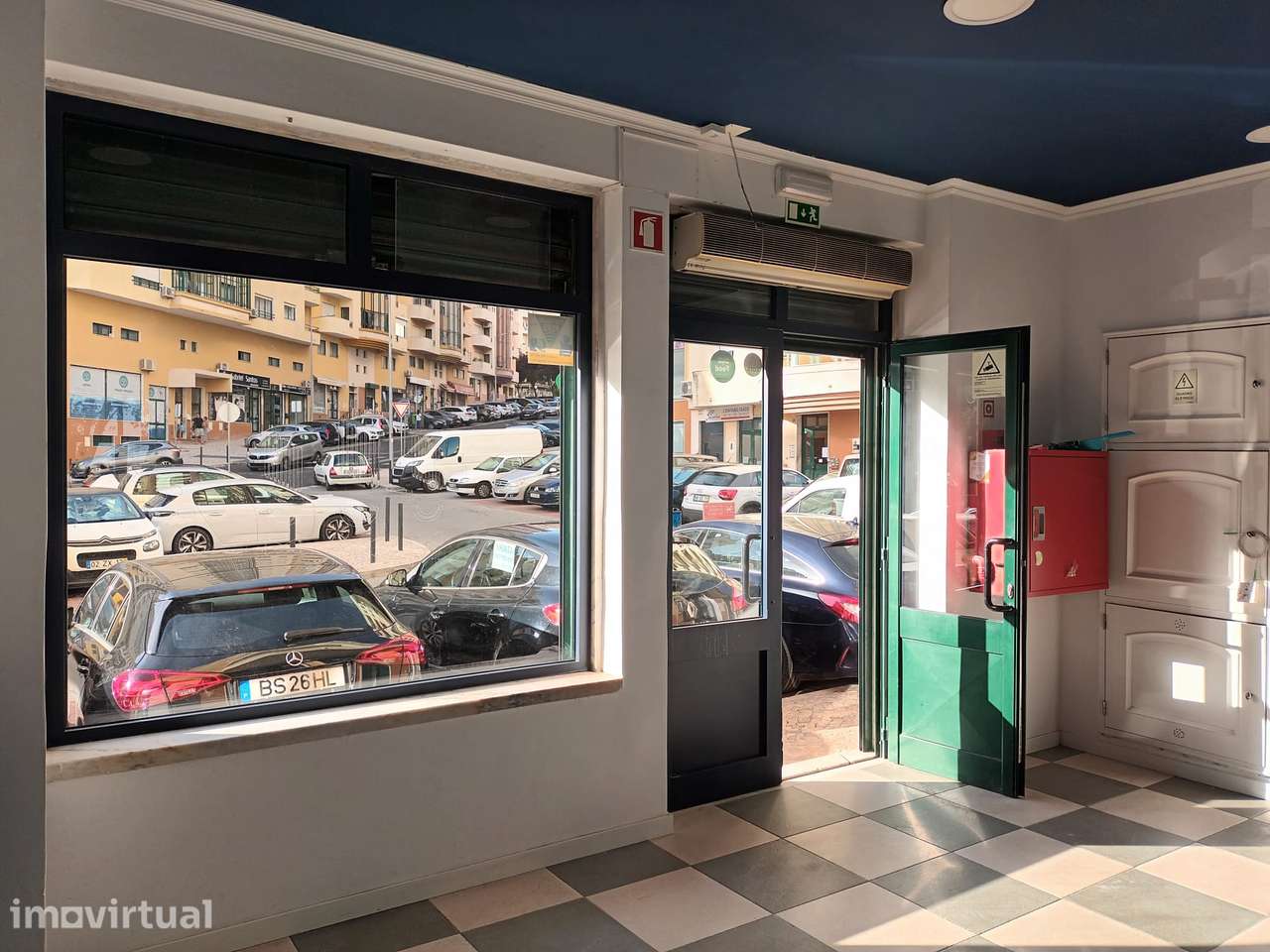 Arrendamento de espaço comercial na Avenida 25 de Abril, 8 Ramada - Grande imagem: 4/14