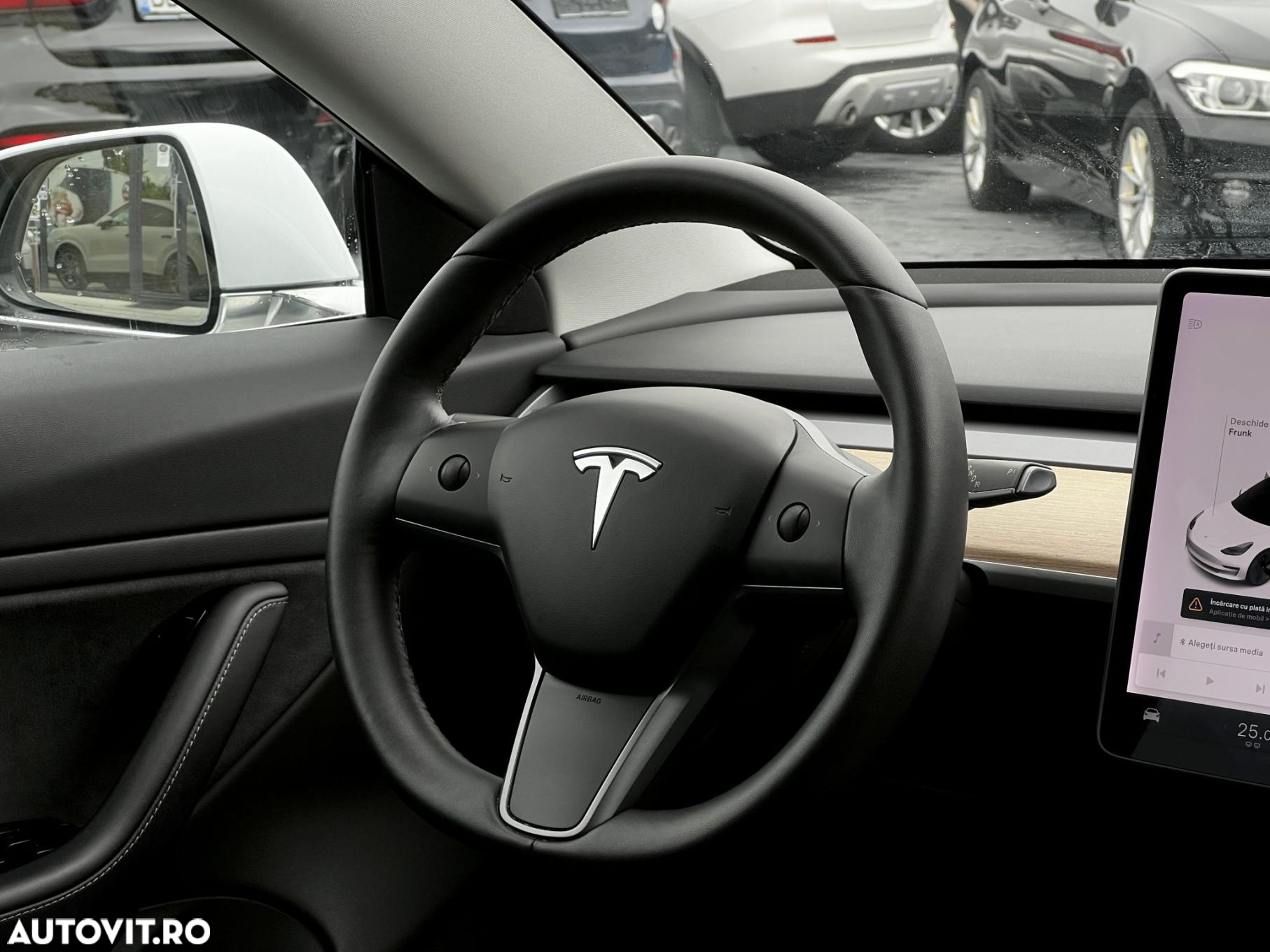Tesla Model 3 - 10