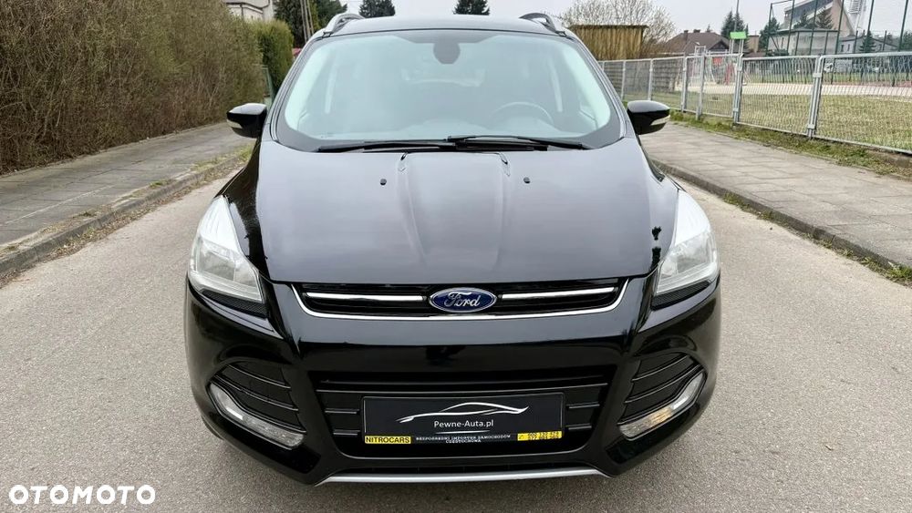 Ford Kuga 2.0 TDCi 2x4 Titanium - 4
