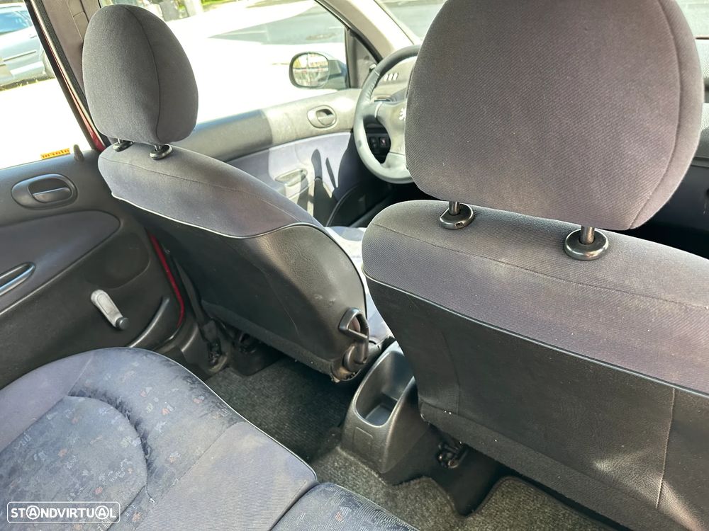 Peugeot 206 1.1 Color Line - 21