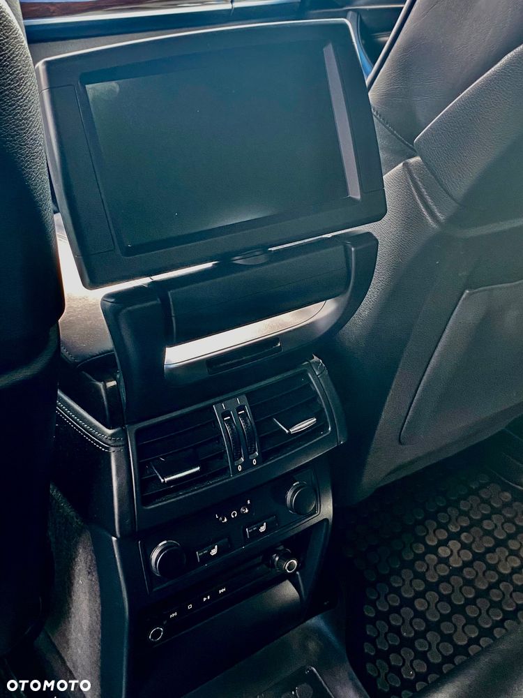 BMW X6 xDrive40d - 9