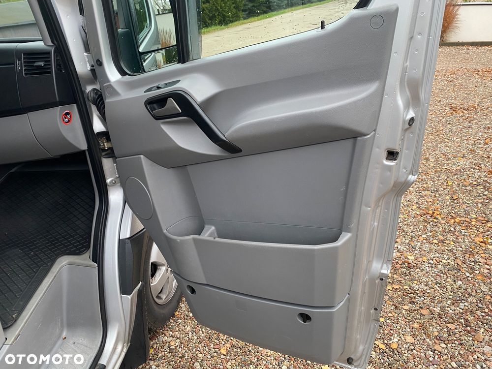 Mercedes-Benz Sprinter 319 - 10