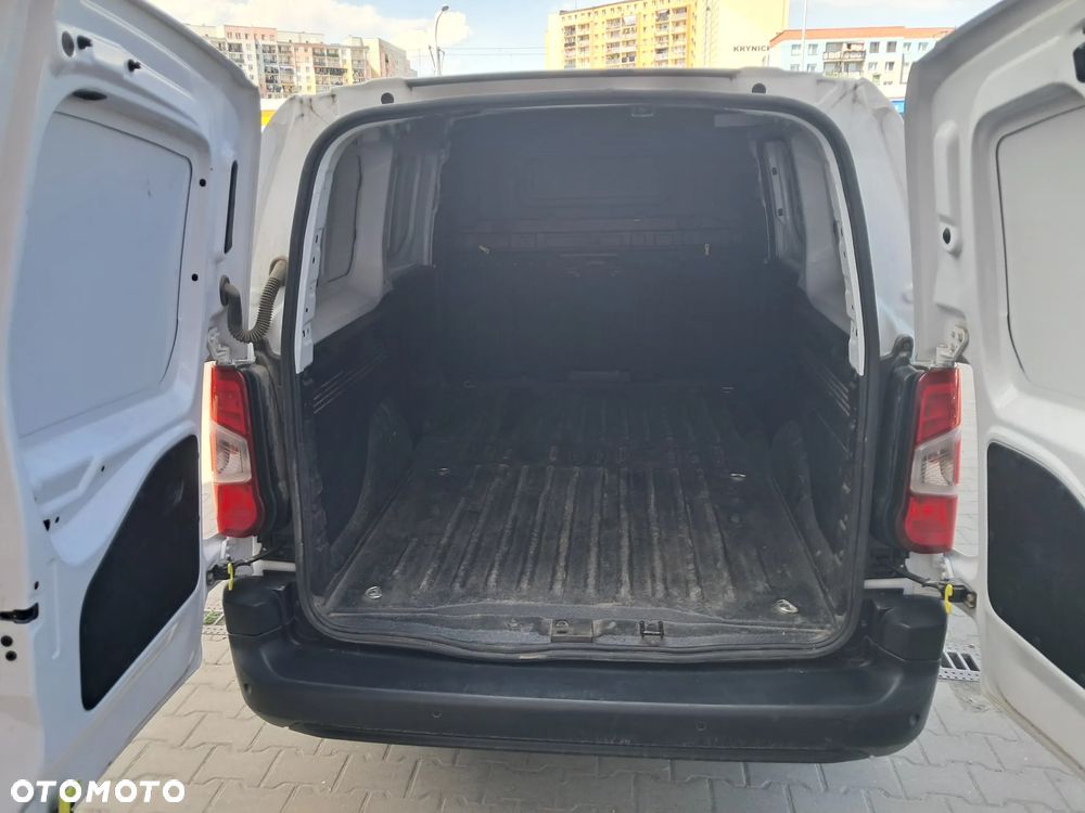 Toyota Proace City Van Long - 9