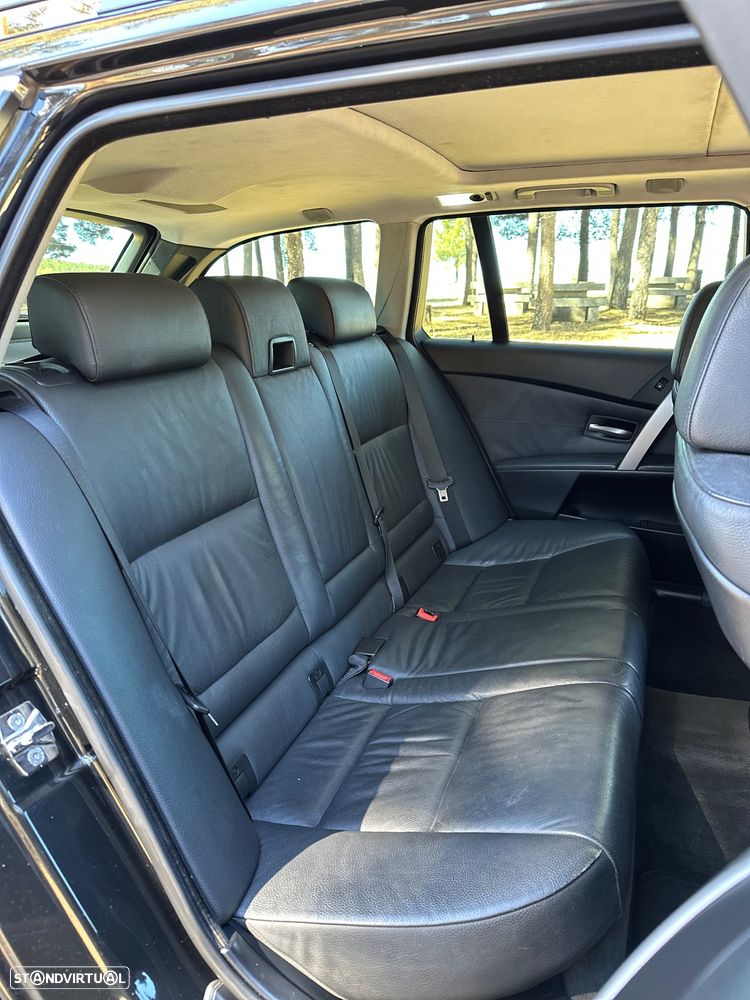 BMW 520 dA Touring - 33