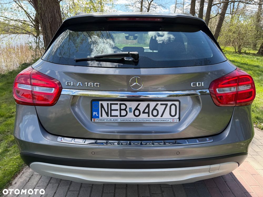 Mercedes-Benz GLA 180 CDI 7G-DCT Edition 1 - 4
