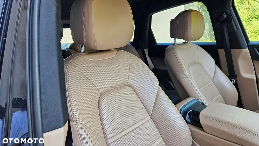 Porsche Cayenne Platinum Edition - 22