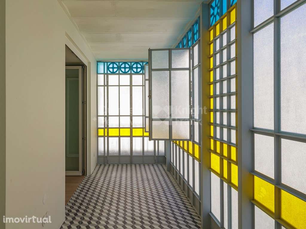 Apartamento T2 com marquise e garagem, nos Restauradores, Lisboa - Grande imagem: 5/53