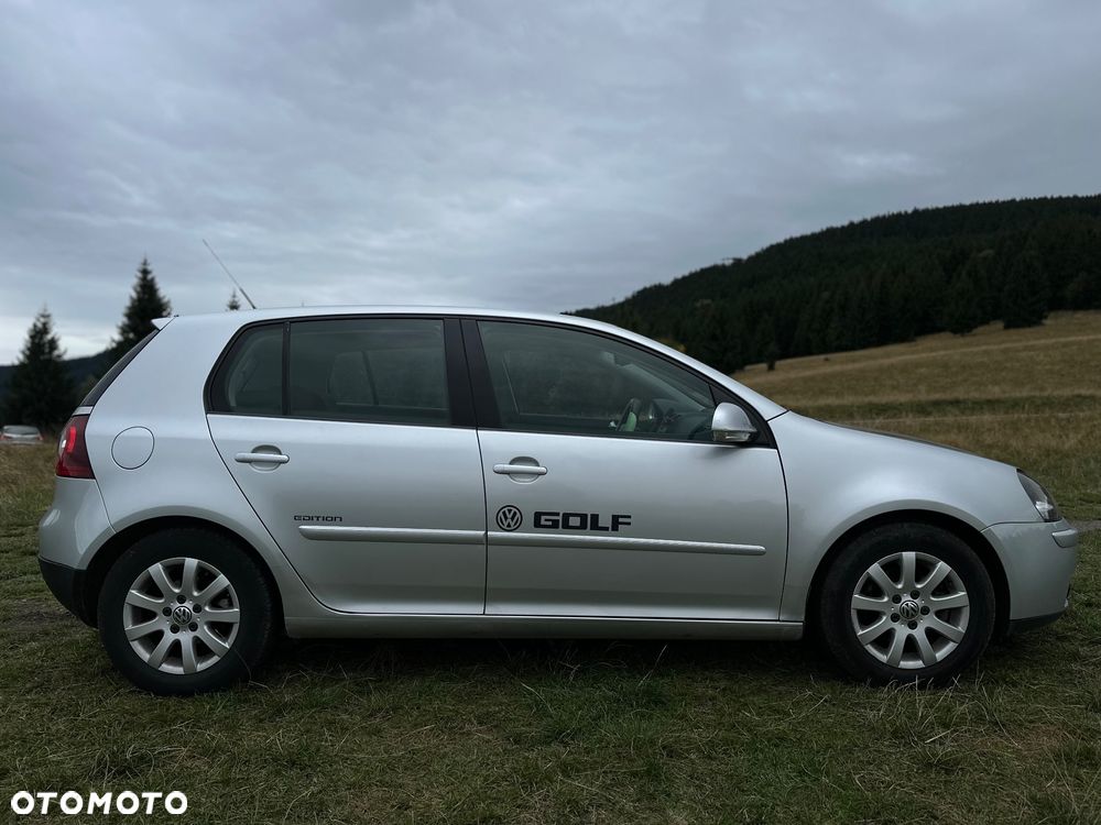 Volkswagen Golf V 1.9 TDI Comfortline - 4
