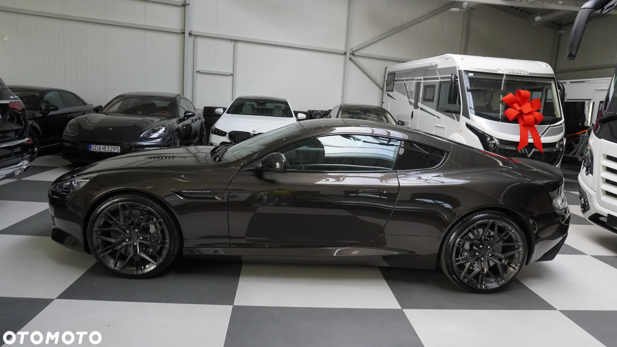Aston Martin DB9 Touchtronic - 15