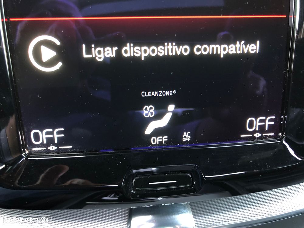 Volvo XC 60 2.0 T6 PHEV R-Design AWD - 36