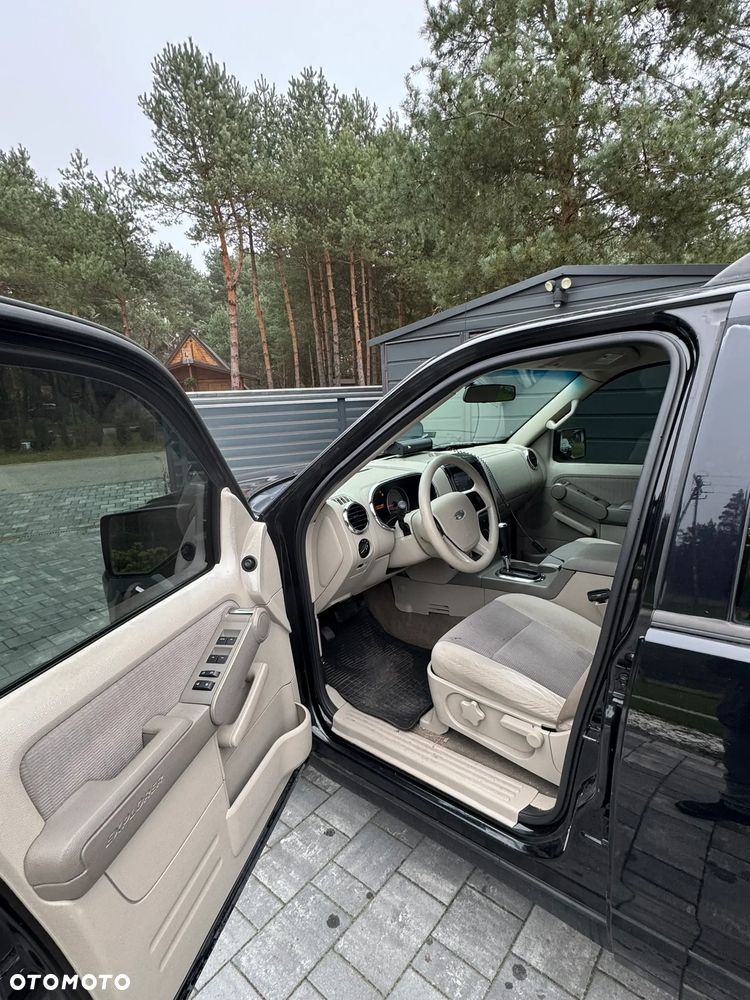 Ford Explorer 4.0 4WD - 6