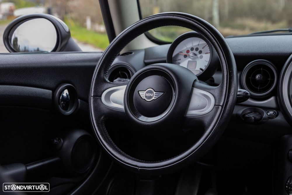 MINI 3 Portas One D - 46