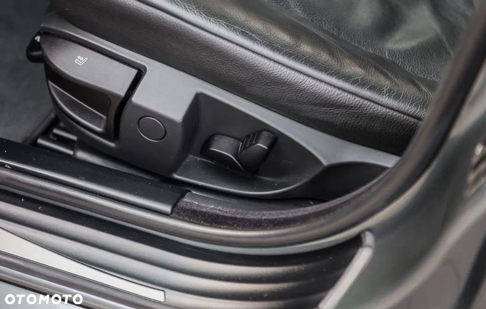 BMW Seria 5 525i - 16