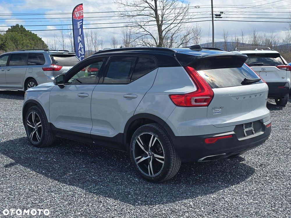 Volvo XC 40 T5 AWD R-Design - 7