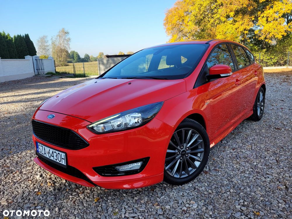 Ford Focus - 32