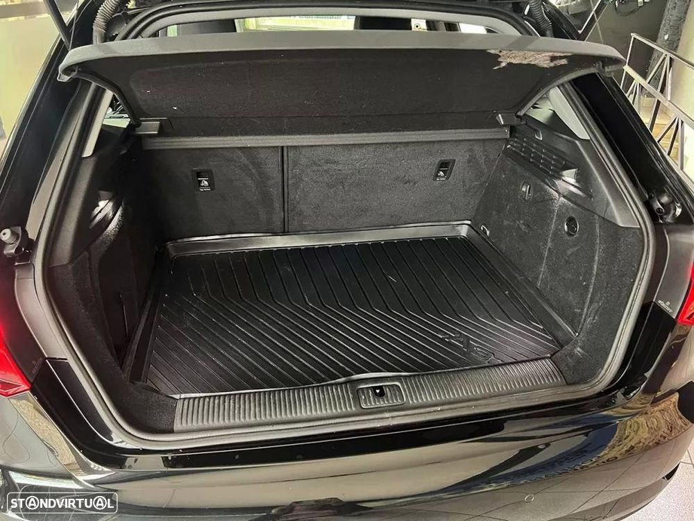 Audi A3 Sportback 30 TFSI Design - 24