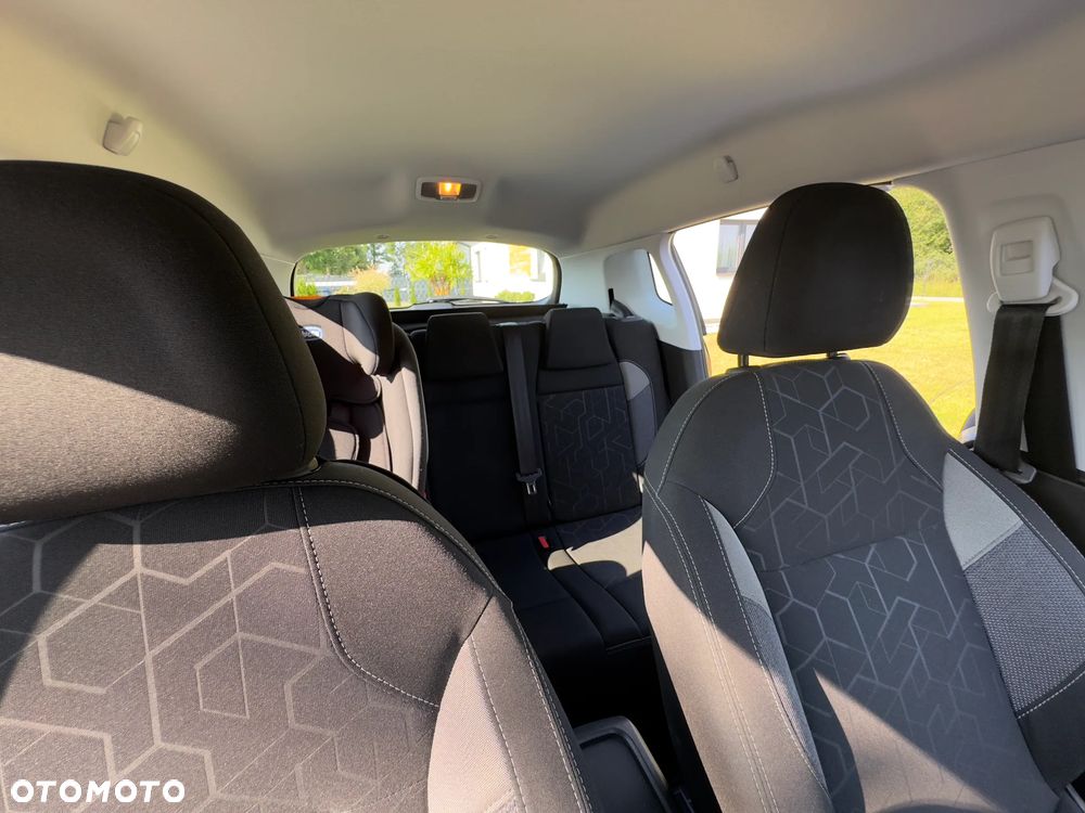 Peugeot 2008 1.2 Pure Tech Active S&S - 24