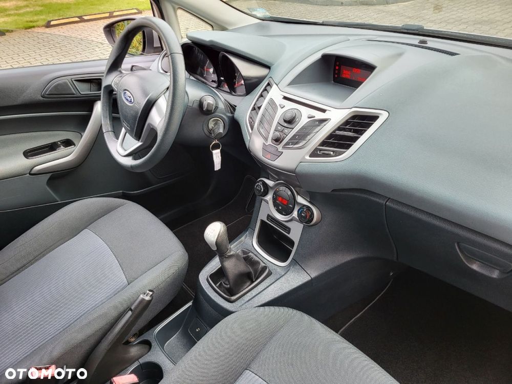 Ford Fiesta - 11