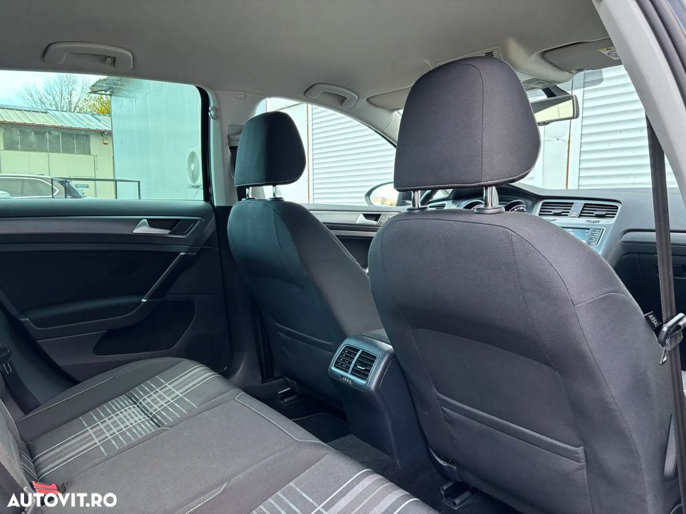 Volkswagen Golf 1.2 TSI BlueMotion Technology Lounge - 24