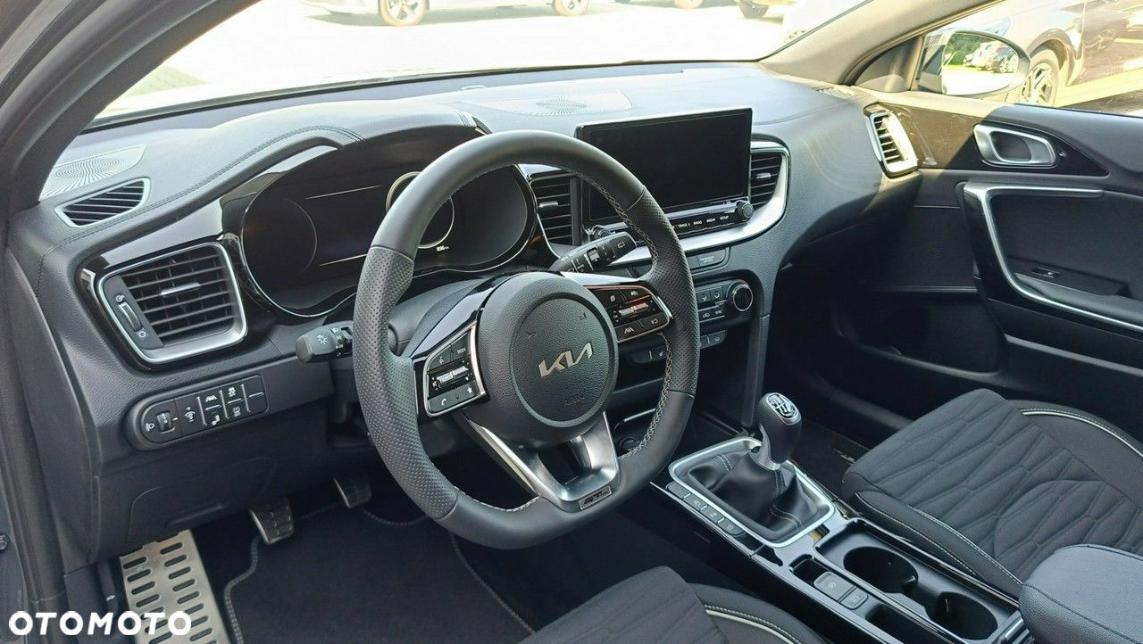 Kia ProCeed 1.5 T-GDI GT Line - 17