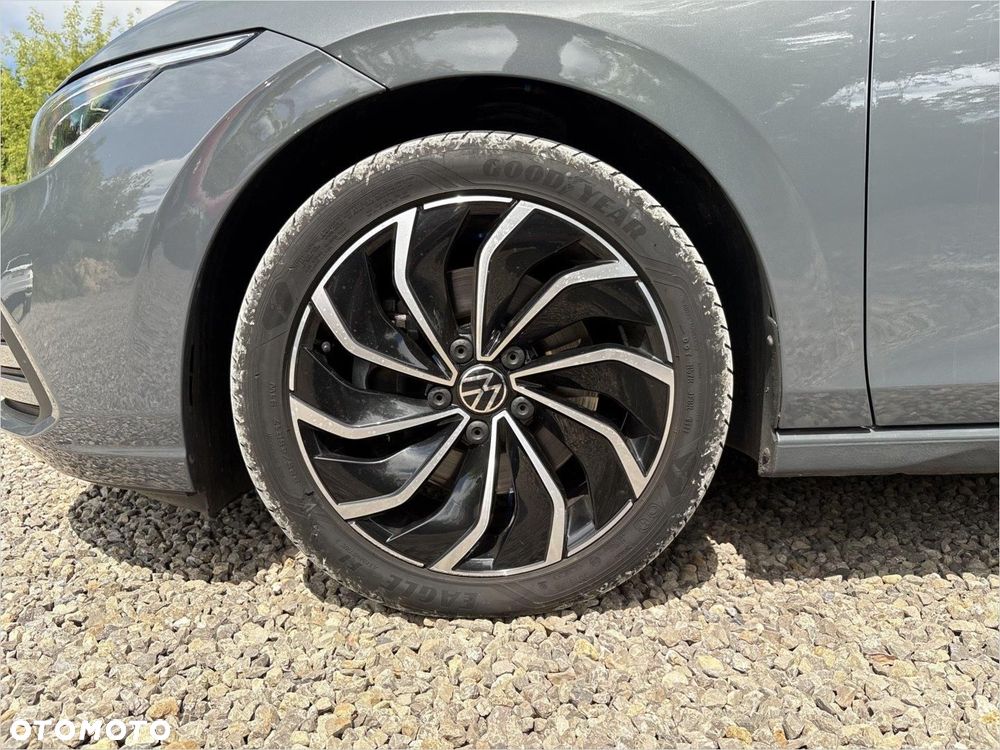 Volkswagen Golf 2.0 TDI Life - 17