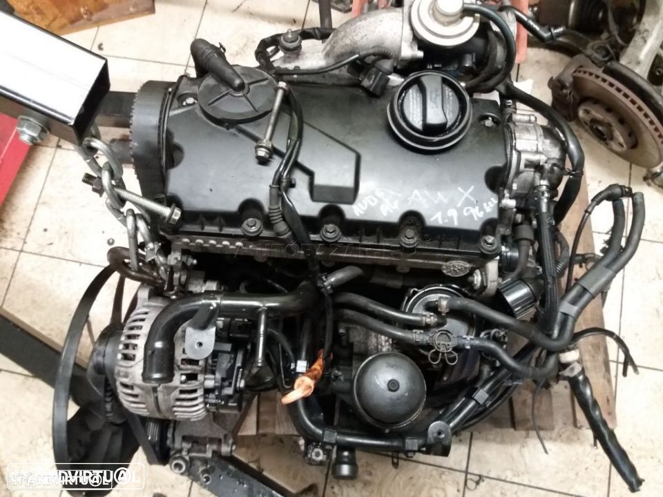 Motor audi A4 1.9tdi 130cv AWX - 1