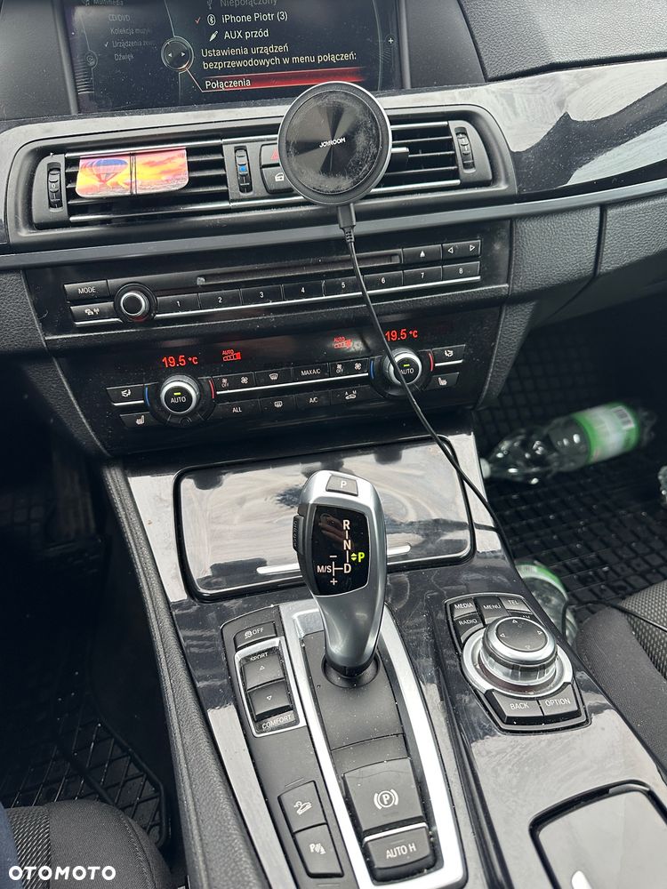 BMW Seria 5 525d xDrive - 12