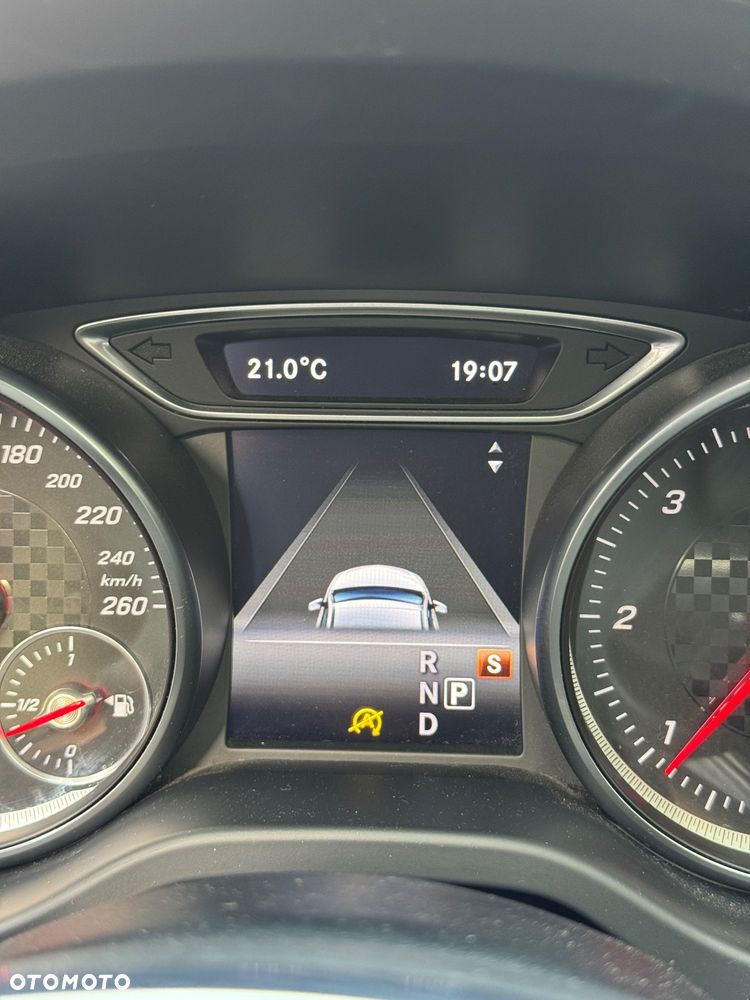 Mercedes-Benz Klasa A 180 d 7G-DCT AMG Line - 28
