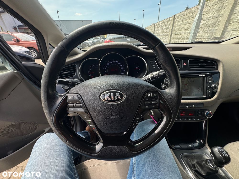 Kia Ceed 1.6 GDI Business Line - 13