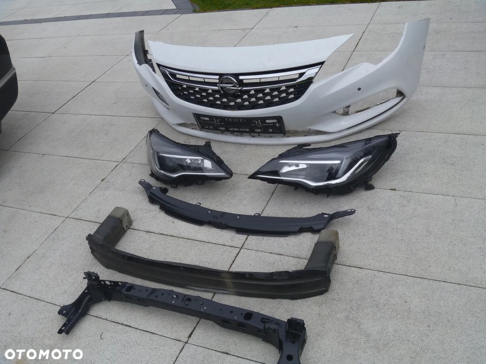 OPEL ASTRA V K ZDERZAK TYLNY HB - 9