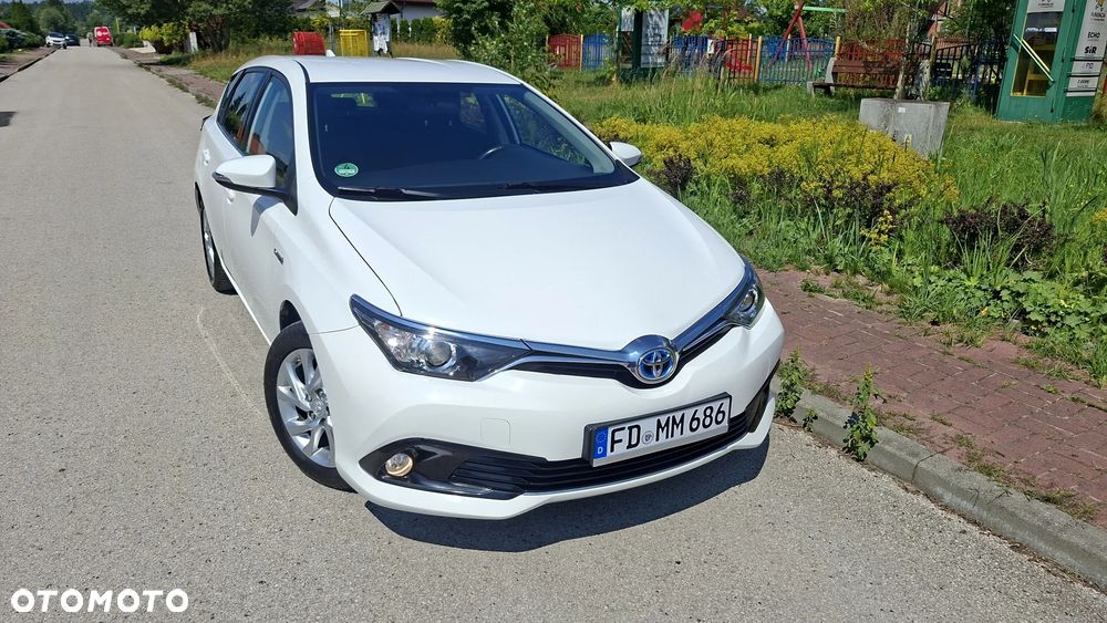 Toyota Auris 1.8 HSD Luna - 12