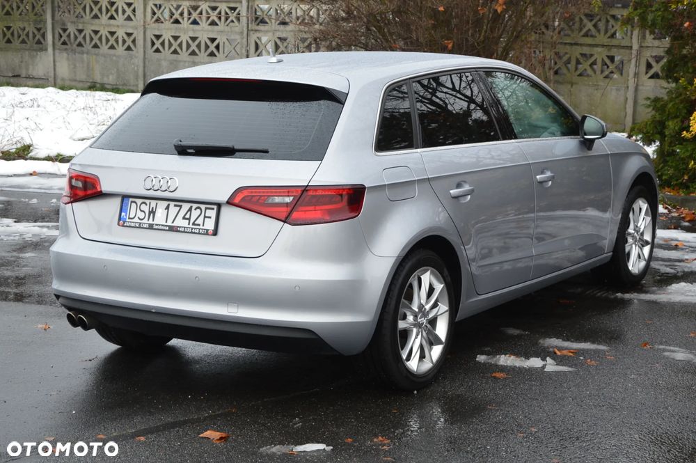 Audi A3 Sportback 1.8 TFSI S tronic Ambiente - 11
