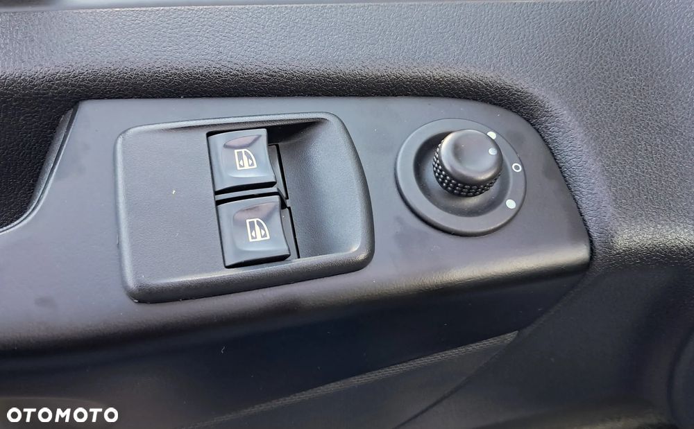 Opel Vivaro - 28