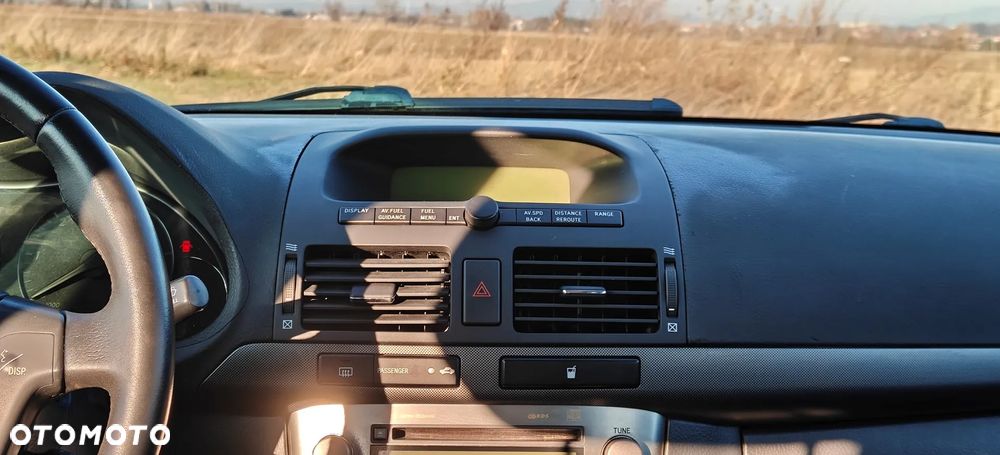 Toyota Avensis 2.0 D-4D Combi - 32