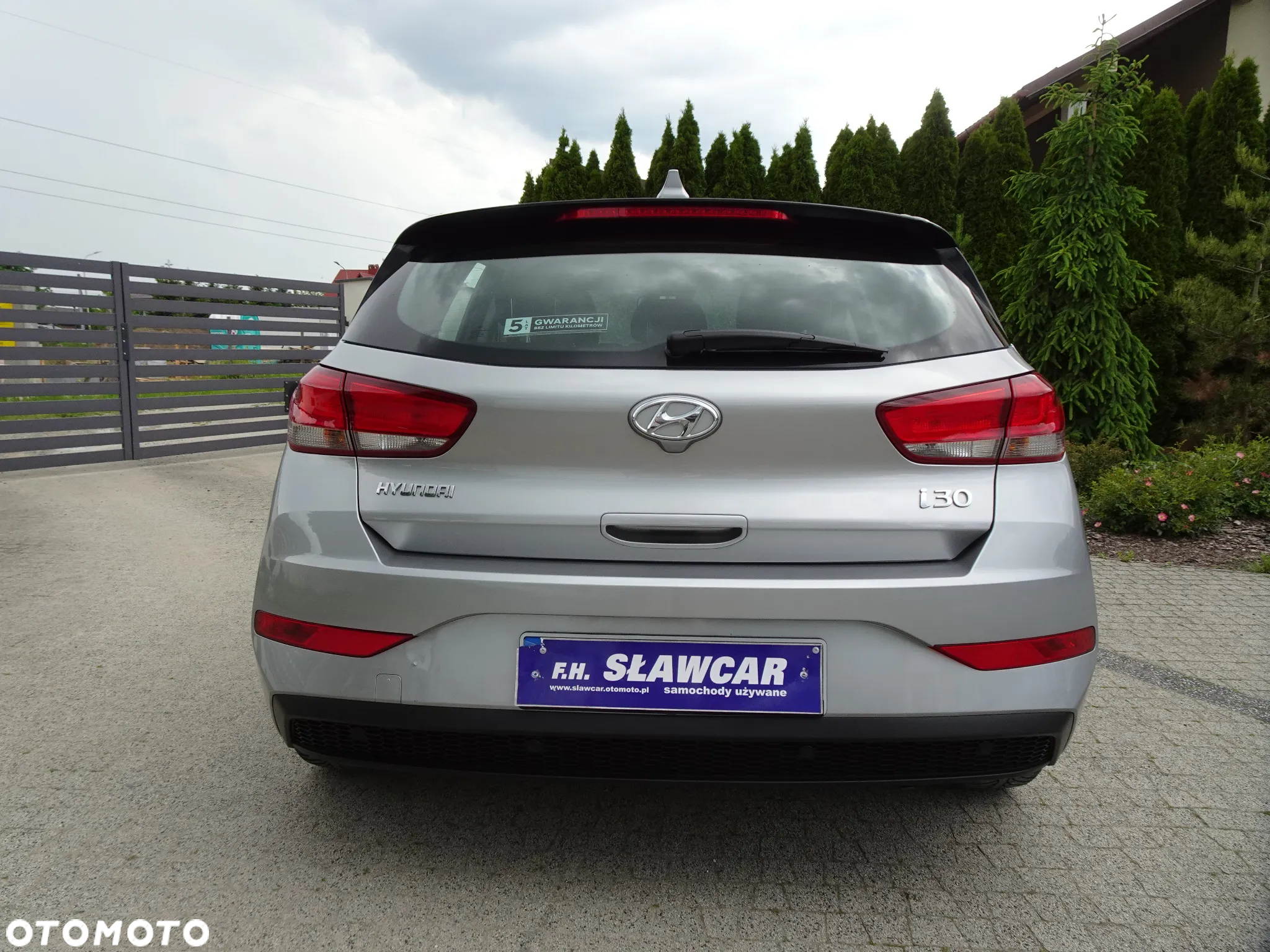 Hyundai i30 1.5 DPI Classic + - 5
