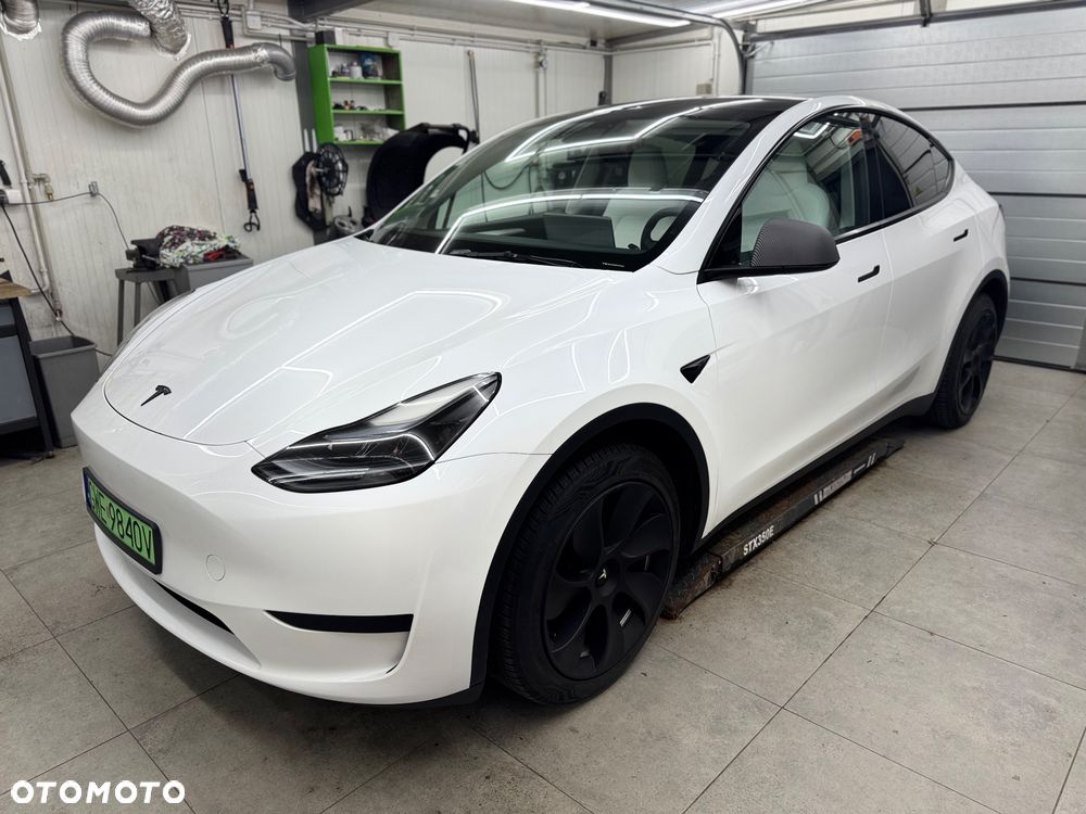 Tesla Model Y RWD - 1