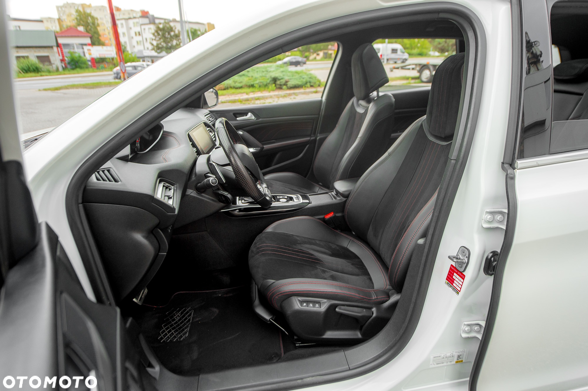 Peugeot 308 SW PureTech 225 GPF EAT8 Stop & Start GT - 18