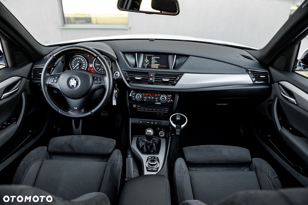 BMW X1 xDrive20d Sport Line - 27