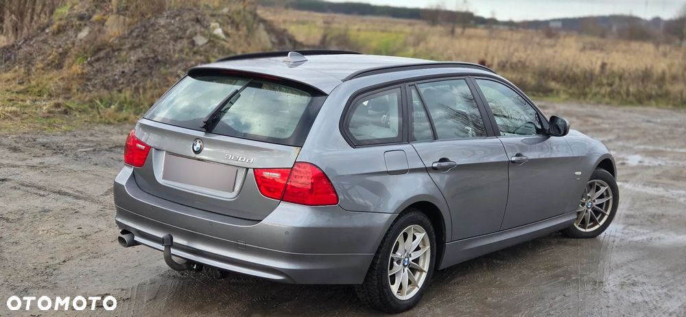 BMW Seria 3 320d xDrive - 4