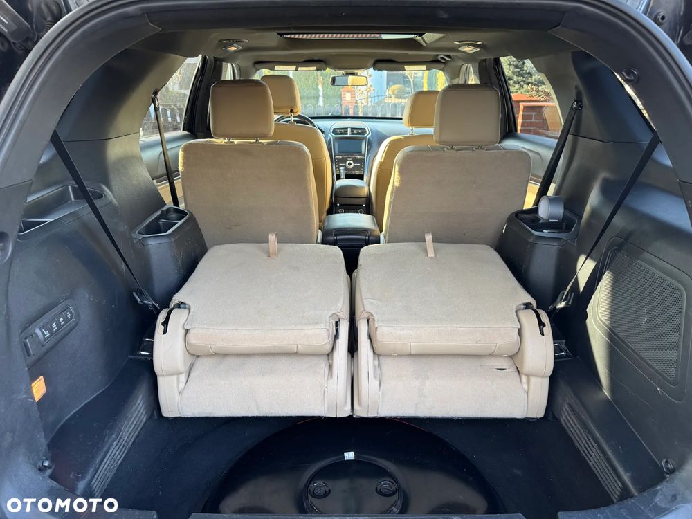 Ford Explorer - 29