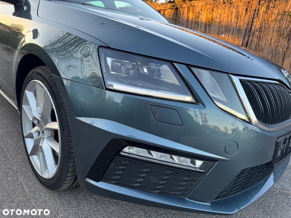 Skoda Octavia 2.0 TDI DSG RS - 1