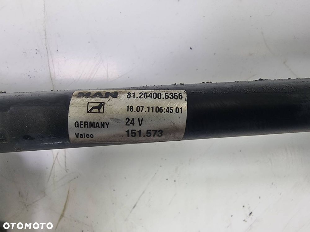 MECHANIZM WYCIERACZEK PRZÓD MAN TGM 15.250 405.001 81.26400.6366 - 3