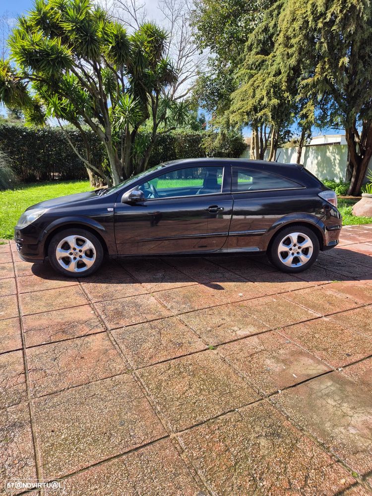 Opel Astra GTC 1.3 CDTI - 2