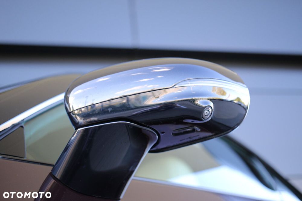 Mercedes-Benz SL - 25