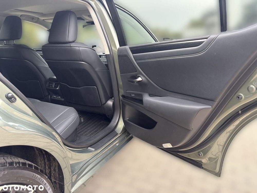 Lexus ES 300h Business Edition - 15