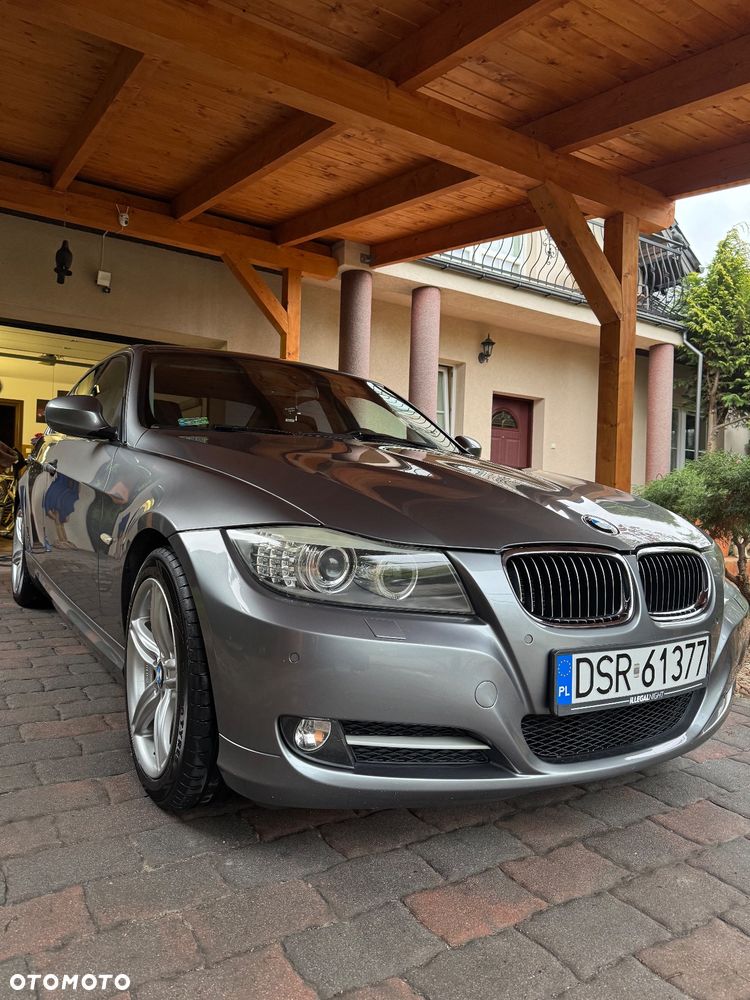 BMW Seria 3 320i - 11